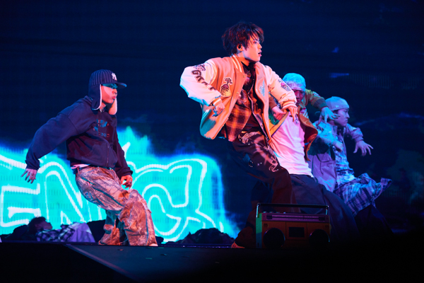 GENIC、初となる日本武道館公演で圧巻のSHOWTIME！！