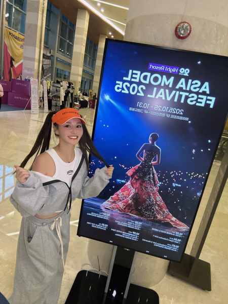 日本と韓国の美人ハーフモデルEri。 Asia Open Collectionでランウェイに登場し会場を魅了！