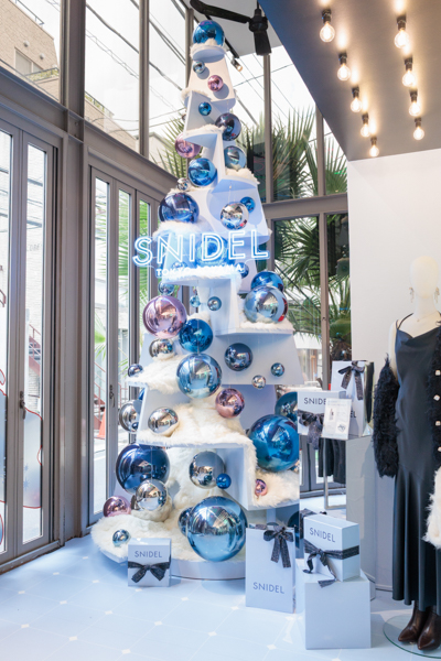 八木アリサ、川島海荷、古畑星夏、藤井サチら豪華ゲストが来場！SNIDEL TOKYO AOYAMA店がHOLIDAY仕様に！