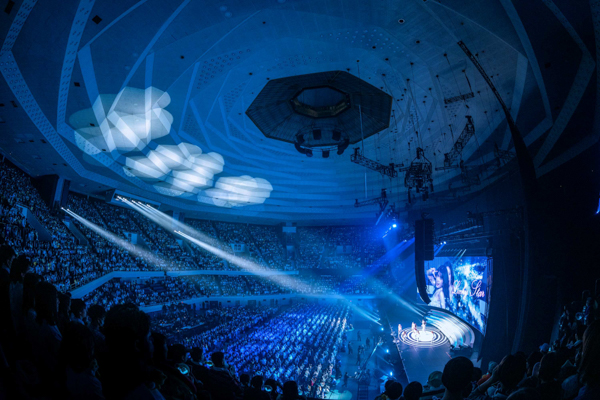 NiziU、全国21都市23会場32公演を巡る初のホールツアー「NiziU Live with U 2025 NEW EMOTION : Face To Face」が11月22日(土)、23日(日・祝)東京・日本武道館2daysにてファイナル！！