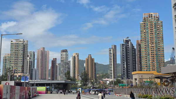 世界的人気を誇るK-POP授賞式「2025 MAMA AWARDS」、香港・Kai Tak Stadium(啓徳スタジアム)周辺の盛り上がりを現地レポート！