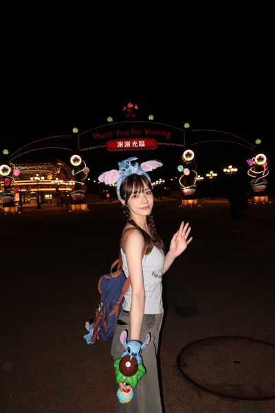 『美少女すぎる』と話題で今大注目の宮下玲奈。香港ディズニーを訪問し可愛すぎるオフショット公開！