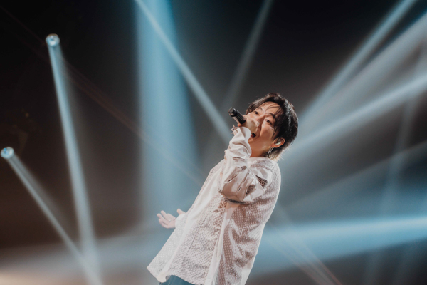 杉本琢弥、熊本凱旋ライブで「くまもと大好き大使」就任サプライズに涙...震災復興プロジェクト曲「バッテン」を高校生と初披露。主演映画主題歌「ドーンライト」も熱唱