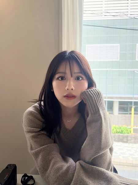 渡邉美穂、美脚あらわなミニ丈コーデでファン魅了！！