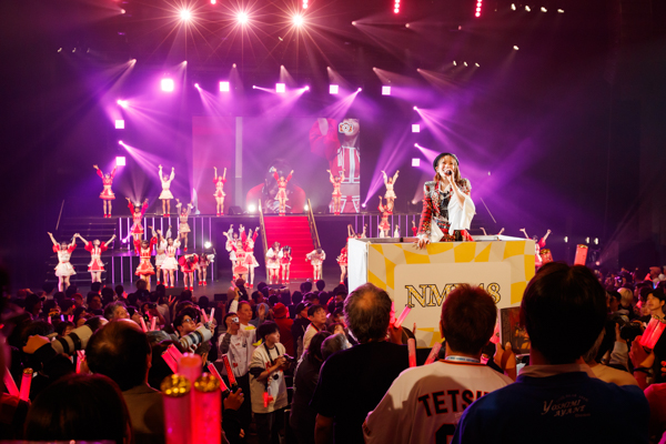 山本彩、渋谷凪咲らも駆けつけた、9年半の軌跡と感謝を刻んだ小嶋花梨卒業コンサート！