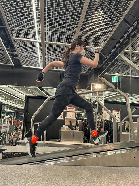 有安杏果、躍動感あふれるトレーニング中の様子を公開！