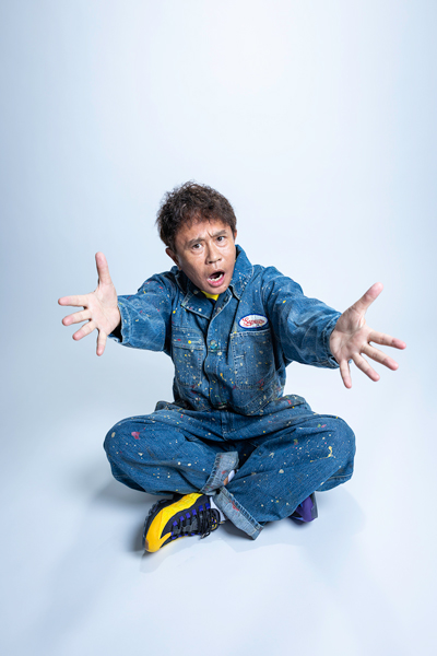 浜田雅功展「空を横切る飛行雲」後期・音声ガイドナレーターに役所広司・綾瀬はるか決定！