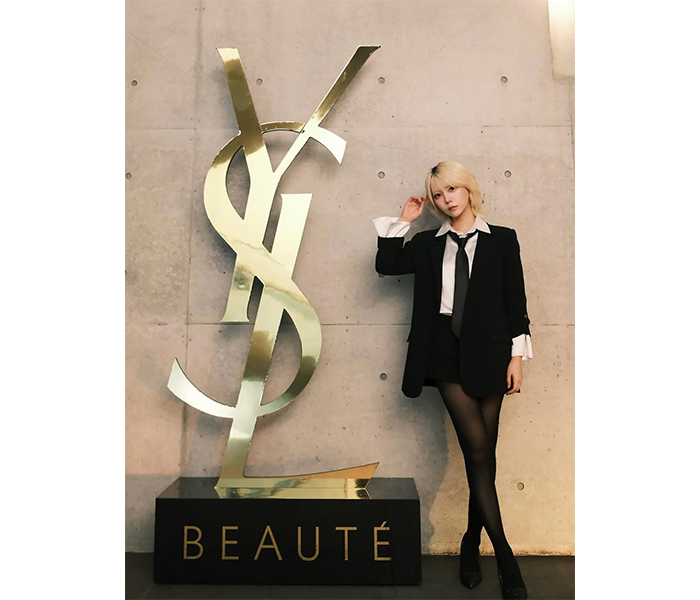 川後陽菜、クールビューティーなブラックコーデにファン絶賛！「めっちゃカッコいい」