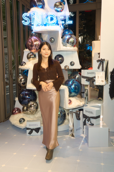 八木アリサ、川島海荷、古畑星夏、藤井サチら豪華ゲストが来場！SNIDEL TOKYO AOYAMA店がHOLIDAY仕様に！