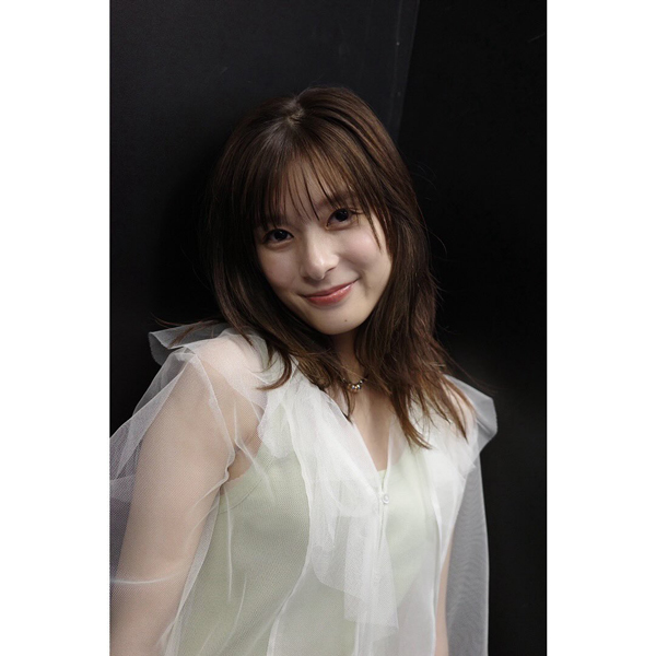 芳根京子、ふんわりシフォンドレスで美貌あらわに！！