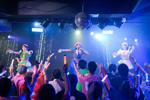 アップアップガールズ（２）東京・原宿RUIDOで単独ライブ『にきちゃんとクリスマスパーティー2025♡』開催！