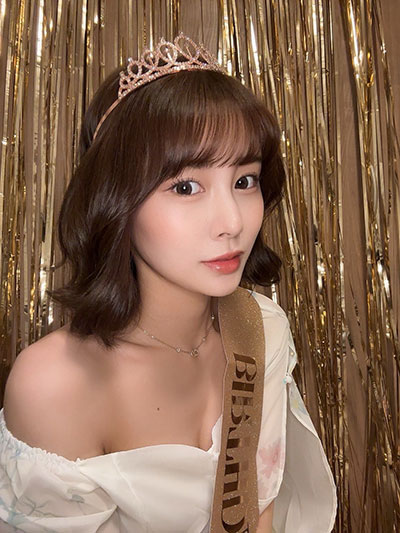 鳳みゆ、誕生日を迎え最強ビジュ爆発の女神すぎるショット公開！ 誕生日配信イベントも開催。