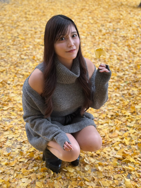 Reina+World、美スタイルあらわな秋コーデにファン絶賛！「秋コーデかわいい」「かわいいっす」