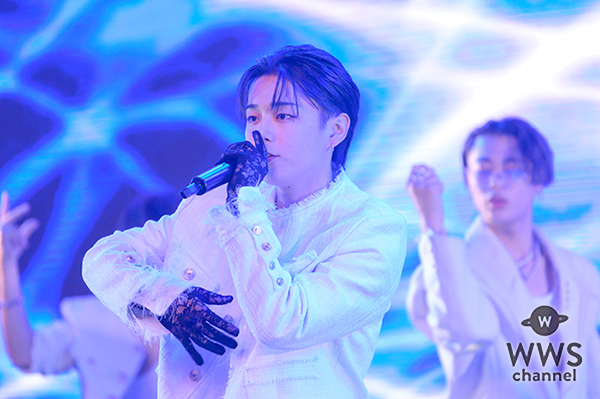 【ライブレポート】Seven Deuce、王子様すぎる純白衣装でパフォーマンス！「メジャーデビュー」サプライズ発表で会場は熱狂！＜Seven Deuce one-man LIVE 2025「Re:RAISE」＞