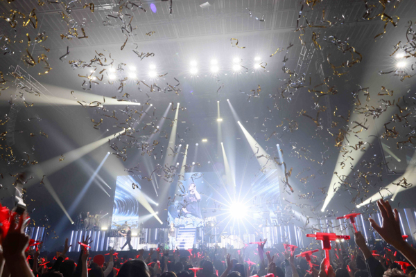 東方神起チャンミン全国8都市20公演を巡った初のソロツアーを完走！ SUPER JUNIORキュヒョンのサプライズ登場も！