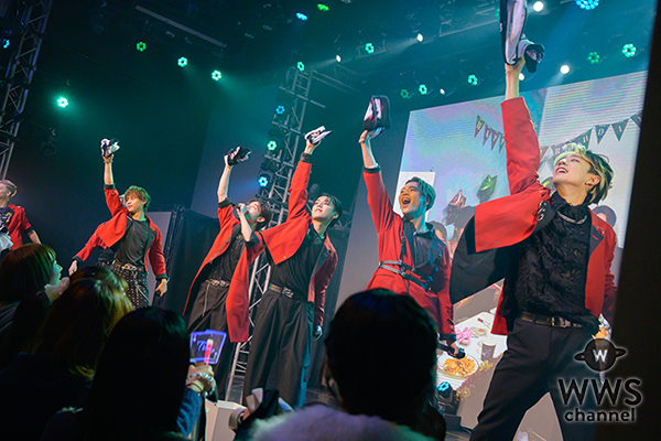 【ライブレポート】Seven Deuce、王子様すぎる純白衣装でパフォーマンス！「メジャーデビュー」サプライズ発表で会場は熱狂！＜Seven Deuce one-man LIVE 2025「Re:RAISE」＞