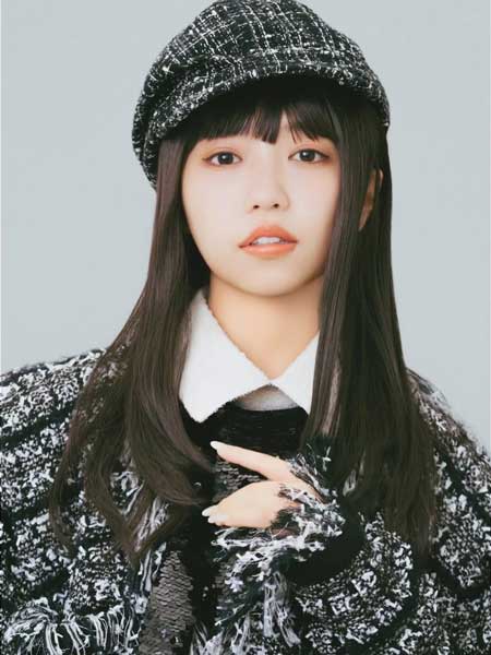 「ドリ5のゆーのちゃんの写真かと思った」大原優乃、クラシカルモードな美脚みせコーデにファン絶賛！