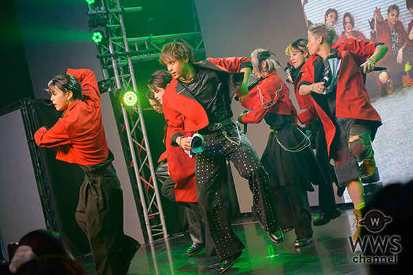 【ライブレポート】Seven Deuce、王子様すぎる純白衣装でパフォーマンス！「メジャーデビュー」サプライズ発表で会場は熱狂！＜Seven Deuce one-man LIVE 2025「Re:RAISE」＞