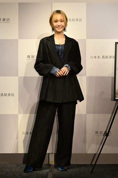 尾碕真花と映画監督・枝優花が韓国で2人旅！セカンド写真集は素を最大限に引き出した「大好きな人たちとの旅の思い出アルバム」のような仕上がりに