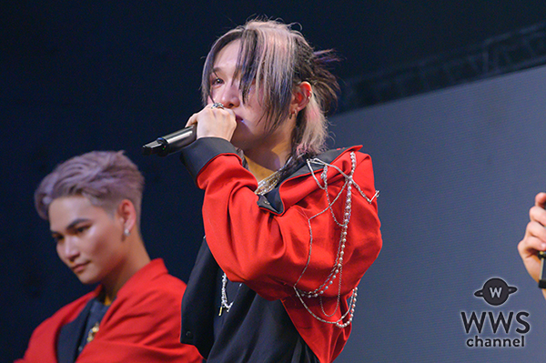 【ライブレポート】Seven Deuce、王子様すぎる純白衣装でパフォーマンス！「メジャーデビュー」サプライズ発表で会場は熱狂！＜Seven Deuce one-man LIVE 2025「Re:RAISE」＞