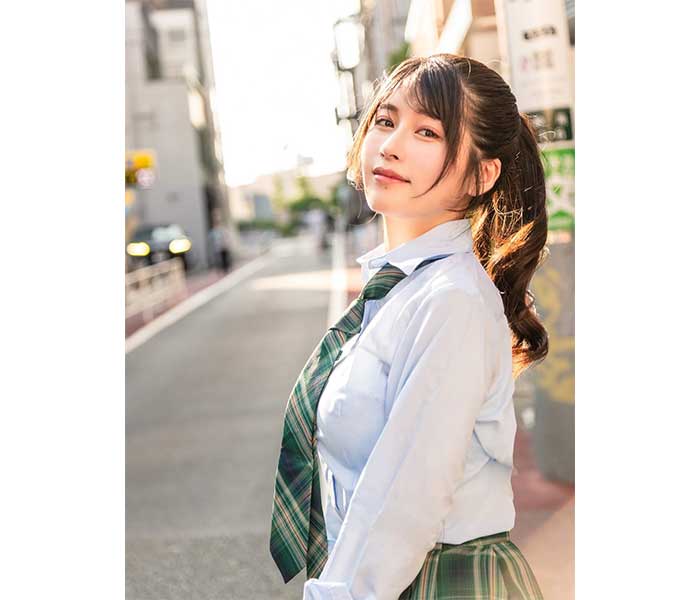 ちとせ よしの、可愛すぎる制服衣装に反響「よしのちゃん可愛い〜」「超カワイイ」