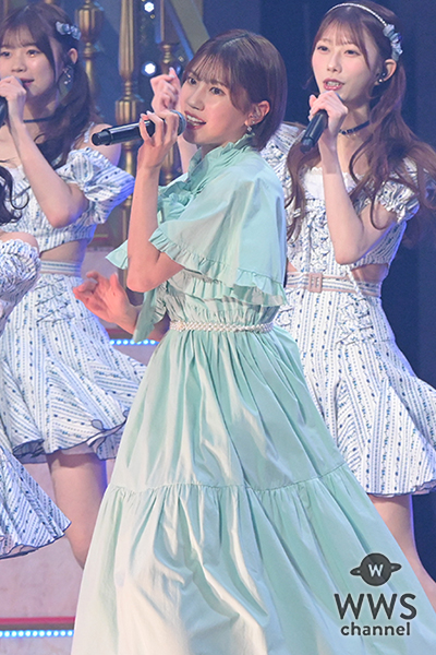 【写真特集】元SKE48・松井珠理奈＆北川綾巴、「パレオはエメラルド」をお揃いのエメラルドグリーン衣装で熱唱！＜AKB48 20th Year Live Tour 2025 in 日本武道館＞