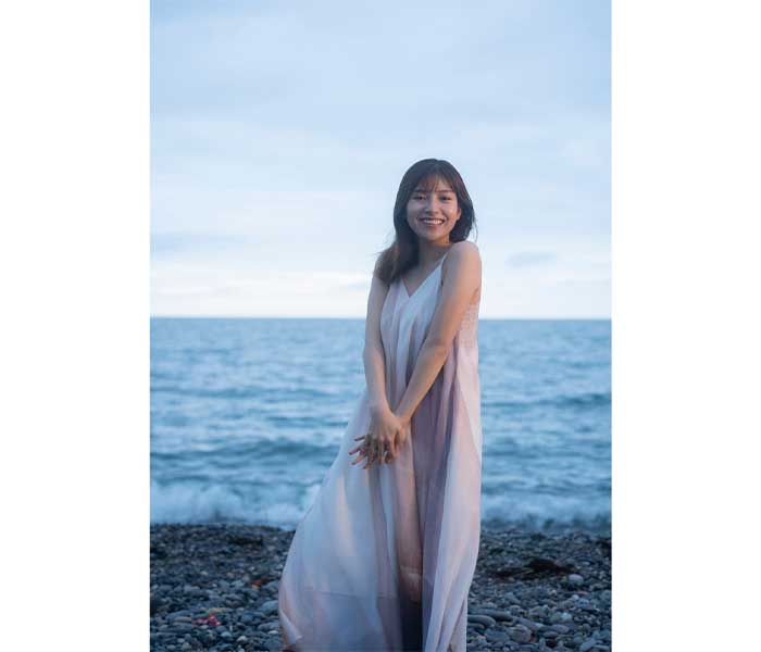 フリーアナウンサーとして活躍中の後藤楽々が最新デジタル写真集をリリース！