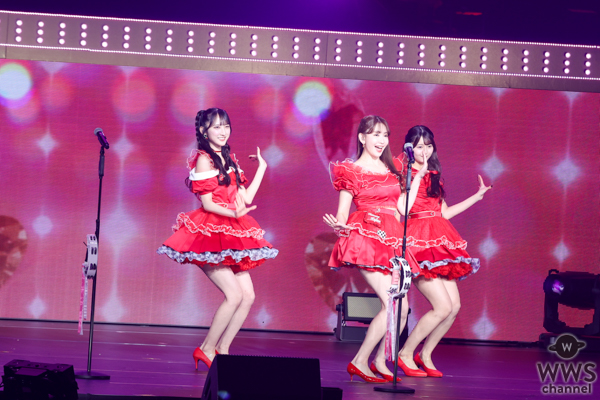 【写真特集】元AKB48・小嶋陽菜、美脚あらわなミニ丈ドレスで「ハート型のウイルス」を熱唱！＜AKB48 20th Year Live Tour 2025 in 日本武道館＞