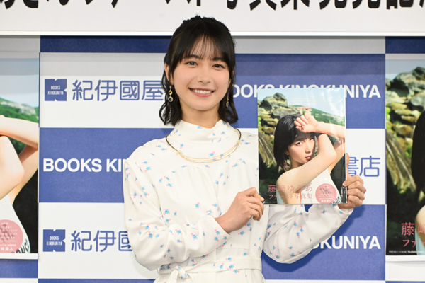 藤崎ゆみあの初めての記憶が詰まったファースト写真集が発売！ ギリシャ・メテオラでの撮影は「自分の中でしっかりとこの思いを受け止めて、忘れたくない」