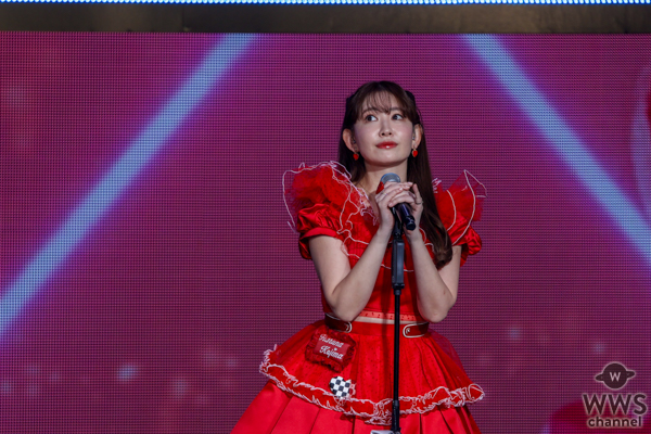 【写真特集】元AKB48・小嶋陽菜、美脚あらわなミニ丈ドレスで「ハート型のウイルス」を熱唱！＜AKB48 20th Year Live Tour 2025 in 日本武道館＞