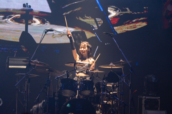 #2i2、12月6日のツアーファイナル『Pages of Us』をもって解散、意味のある言葉を歌うアイドルとして歩んだ5年間に幕