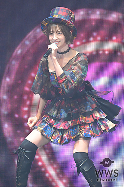 【写真特集】元AKB48・篠田麻里子、「上からマリコ」でオープニングを飾る！パッチワーク風ミニドレス衣装で熱唱！＜AKB48-20th-Year-Live-Tour-2025-in-日本武道館＞