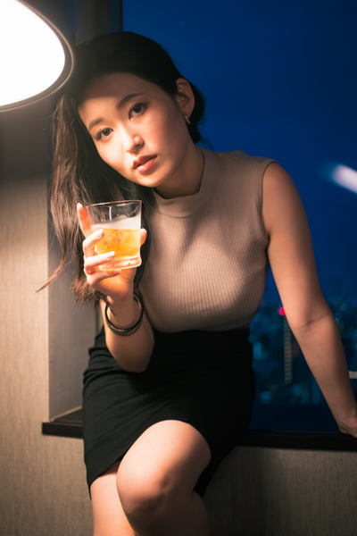 「最大の武器であるバストはもちろん、初解禁したおしりにもぜひ注目」未梨一花、スパイがテーマのセカンド写真集『未梨一花写真集回帰線』24日発売！