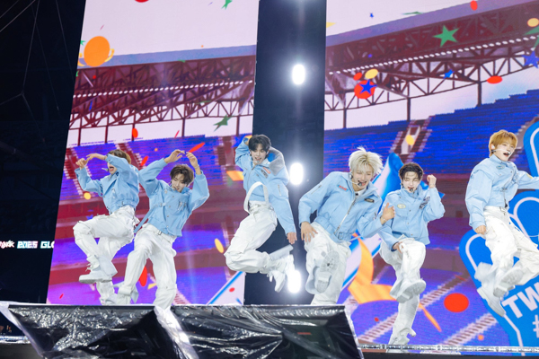 IVE、NCT WISH、NiziU、＆TEAM、Stray Kidsらが登場！〈2025 MUSIC BANK GLOBAL FESTIVAL IN JAPAN〉