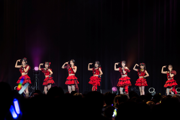 ハロプロ研修生14人がZepp DiverCityに集結！冬曲満載の『Winter Wonderland！』第1部にロージークロニクルも登場