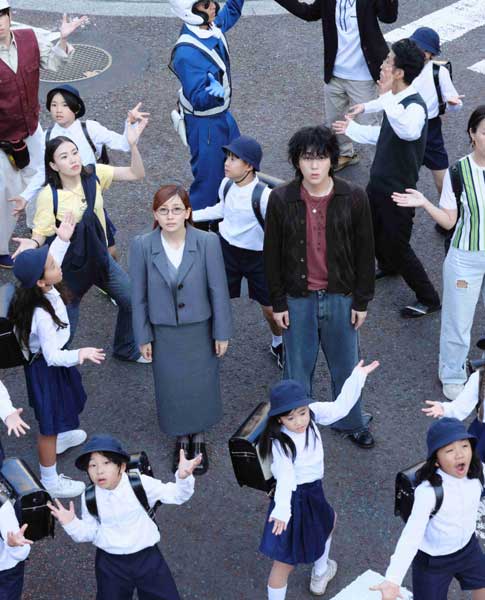 幾田りら　韓国のプロデューサー兼国民的ヒップホップアーティストZICOとのコラボシングル「DUET」が韓国音楽チャートを席巻！