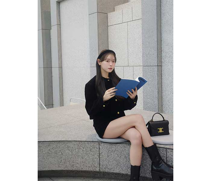 大瀧沙羅、クラシカルなミニ丈コーデで圧巻のスタイル披露