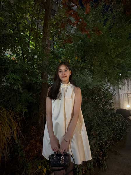 新木優子、脚長シルエットが圧倒的！白ミニ×ヒールで魅せたスタイル抜群ショット公開