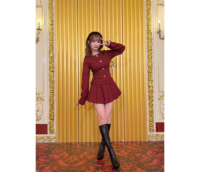 生田衣梨奈、ミニ丈×ロングブーツで作る王道バランスに惚れる美脚コーデ披露