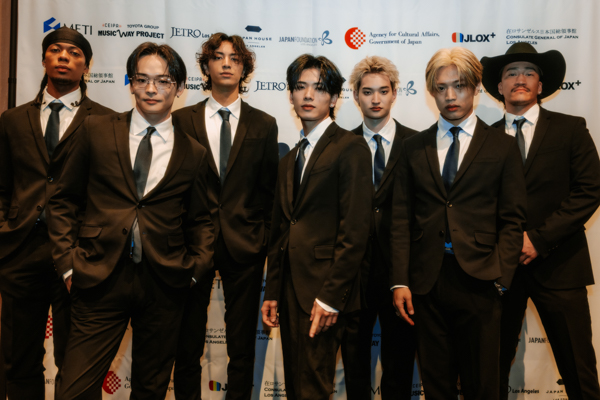 PSYCHIC FEVER＆f5ve　ロサンゼルスにて熱狂のパフォーマンスを披露！