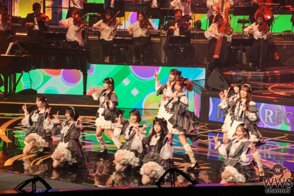 指原莉乃号泣寸前？=LOVEが話題の「とくベチュ、して」を披露【レコ大】〈第67回 輝く! 日本 レコード大賞〉