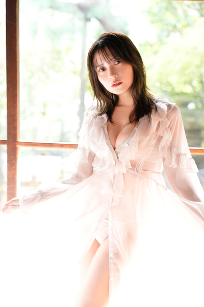 桃月なしこ、『ヤングキングBULL』表紙に！「2025年を締めくくる最後の号に表紙を飾らせていただけて、とても光栄です！」