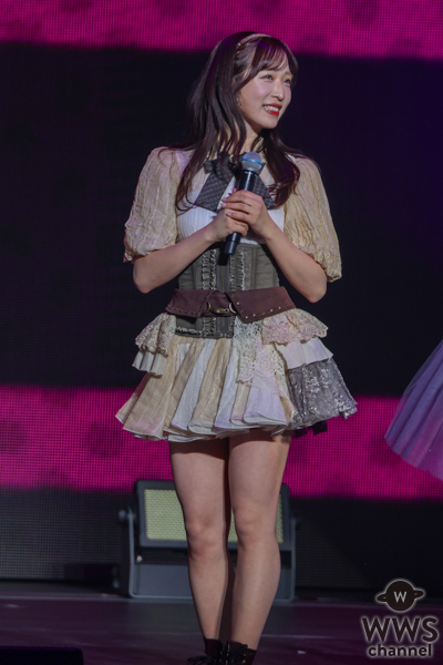 【写真特集】AKB48・小栗有以、ミニ丈デニム衣装でセンター曲「Oh my pumpkin!」を熱唱！＜AKB48 20th Year Live Tour 2025 in 日本武道館＞