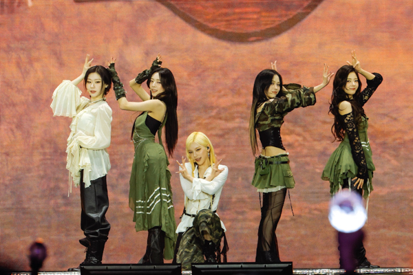 初日はILLIT、ENHYPEN、Snow Man、TOMORROW X TOGETHERらが登場！〈2025 MUSIC BANK GLOBAL FESTIVAL IN JAPAN〉