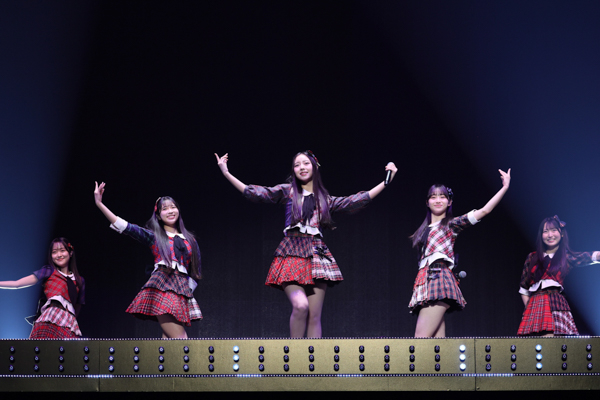 第21期生5名をお披露目＆19期研究生5名が正規メンバーに昇格！「AKB48 20th Year Live Tour 2025 in 日本武道館」オフィシャルレポート