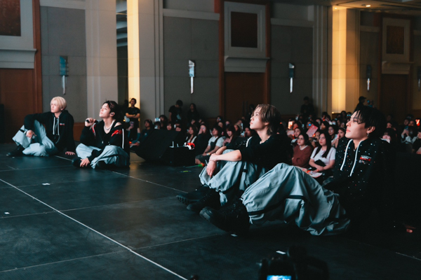 「WOLF HOWL HARMONY LIVE ＆ FAN MEETING TOUR 2025 BAKUON DREAM - FINAL - in BANGKOK」オフィシャルレポート