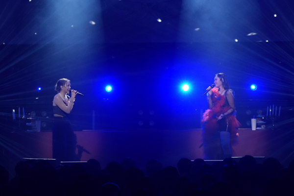 鷲尾伶菜、自身最⼤規模となる全国ツアー『Reina Washio Zepp Live Tour 2025「freivor」Request Live part2』東京公演オフィシャルレポート