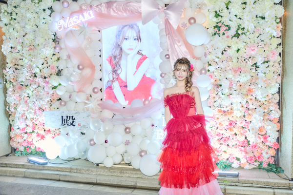 2日間で来客100組超え！銀座VENICE・五十嵐美咲、真っ赤なドレスで 誕生日イベントに登場！シャンパンタワーで感激のコメント 「感謝をずっと忘れずに、これからも頑張りたい」