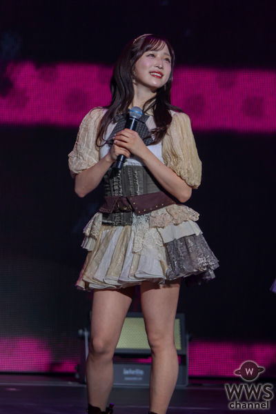 【写真特集】AKB48・小栗有以、ミニ丈デニム衣装でセンター曲「Oh my pumpkin!」を熱唱！＜AKB48 20th Year Live Tour 2025 in 日本武道館＞