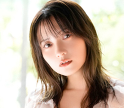 桃月なしこ、『ヤングキングBULL』表紙に！「2025年を締めくくる最後の号に表紙を飾らせていただけて、とても光栄です！」